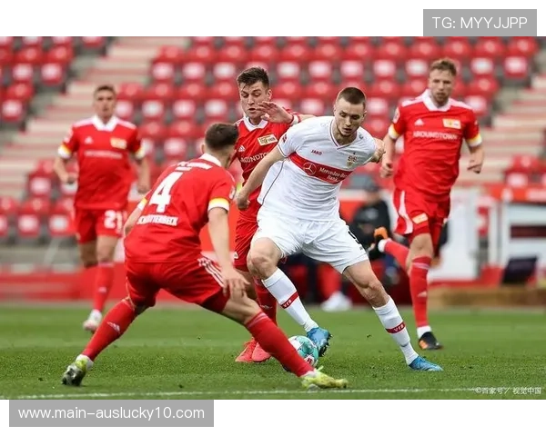 斯图加特2-1门兴,客场强势延续欧战希望 斯图加特2-1门兴,客场强势延续欧战希望